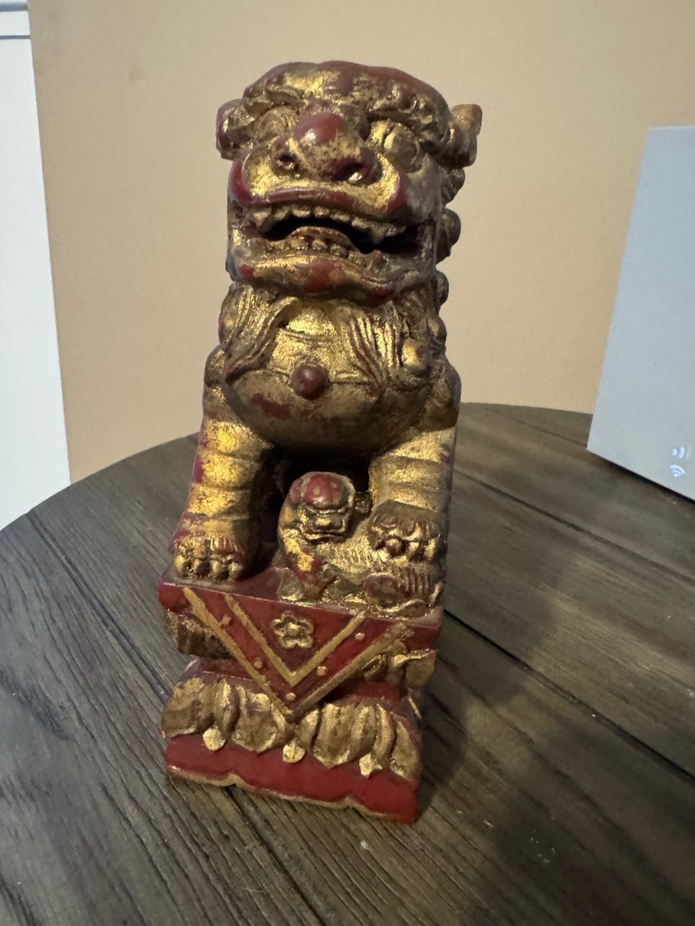 Vintage Chinese Carved Wood Foo Dog Statue 8” tall - with wall stand